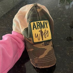 Judith March Army Wife hat